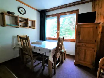 Appartement à Les Menuires, Charmant studio cabine 4 pers. aux Bruyères, pied des pistes, animaux permis - L944140