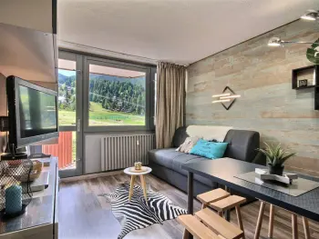 Appartement à La Plagne, Studio cabine rénové à Plagne Centre avec balcon et proche des pistes - N°880627