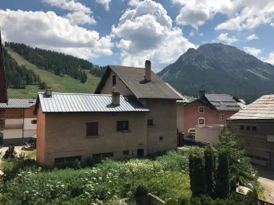 Appartement à Montgenèvre, Appartement rénové 2 pièces + coin montagne - 6 pers - Centre village près des pistes - 2* - L953664