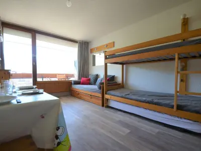 Appartement à Les Menuires, Studio pour 4 personnes avec balcon Sud, au pied des pistes, centre des Menuires  - L960698