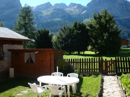 Chalet ensoleillé 3 pièces, 6 pers, jardinet, proche commerces et téléphérique, Pralognan-la-Vanoise. - Photo 1