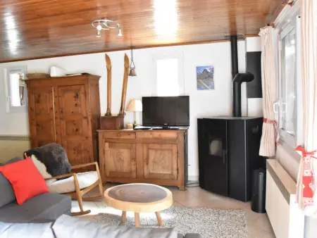 Chalet ensoleillé 3 pièces, 6 pers, jardinet, proche commerces et téléphérique, Pralognan-la-Vanoise. - Photo 7