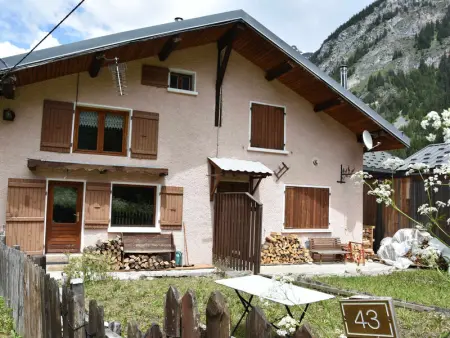Chalet ensoleillé 3 pièces, 6 pers, jardinet, proche commerces et téléphérique, Pralognan-la-Vanoise. - Photo 15