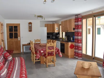 Appartement à Pralognan la Vanoise, Bel appartement neuf avec grande terrasse au centre de Pralognan-la-Vanoise - L967527