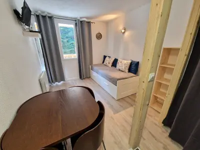 Appartement à Valfréjus, Studio cosy 4 pers avec balcon exposé Est, au pied des pistes - L955374