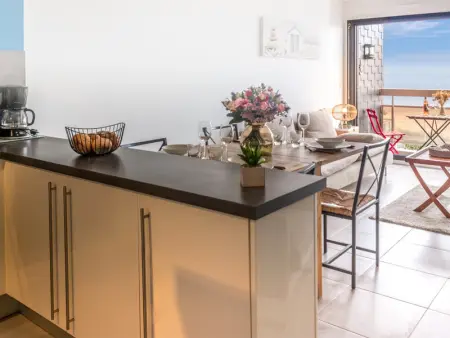 Appartement T3 avec Terrasse à 30m des Commerces et Plage à Ploemeur - Photo 2