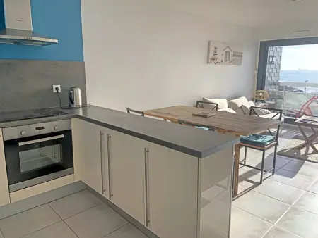 Appartement T3 avec Terrasse à 30m des Commerces et Plage à Ploemeur - Photo 4