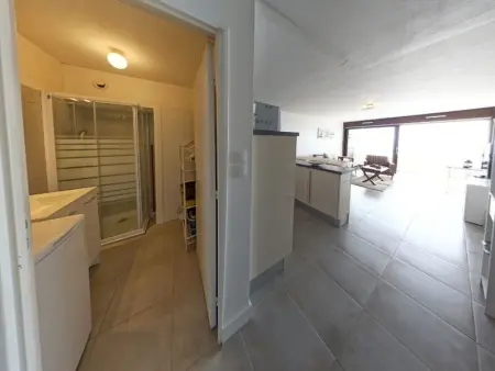 Appartement T3 avec Terrasse à 30m des Commerces et Plage à Ploemeur - Photo 5