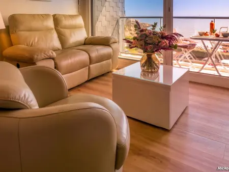 Ploemeur - Appartement 3 pièces avec balcon, ascenseur et WIFI près de la plage - Photo 2