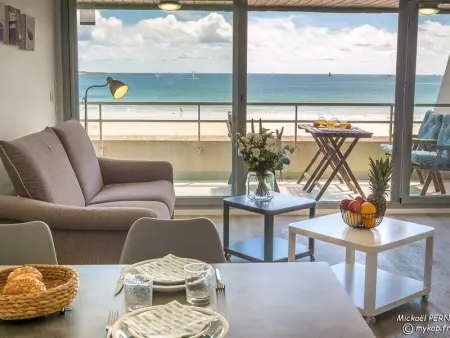 Spacieux studio terrasse, mer à 700m commerces, parking privé, Wi-Fi inclu - Photo 3