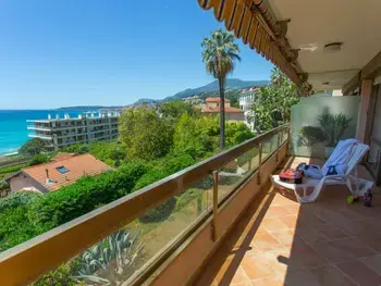 Wohnung in Menton,Appartement moderne avec terrasse, parking et WiFi FR-1-196-178 N°880880