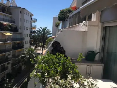 Appartement à Menton, Appartement 2P Calme avec Piscine et Parking - Terrasse, Proche Plages et Centre de Menton - N°880921