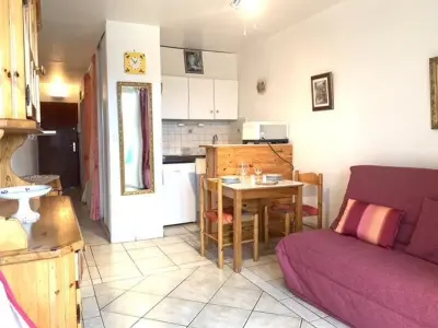 Appartement à Balaruc les Bains, Appartement F1 avec balcon et parking, à 5 min des Thermes et de l’Étang de Thau, animaux admis - L880975