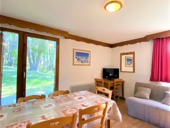 Chalet à La Joue du Loup,Chalet 8 pers avec terrasse, local ski, parking gratuit, animaux acceptés FR-1-504-5 N°830904