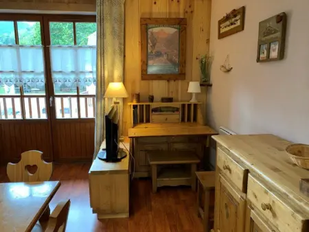 Charmant 3 Pièces pour 8 avec Balcon et Piscine à Vignec, près de Saint-Lary-Soulan - Photo 4