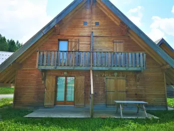 Chalet à La Joue du Loup,Chalet 3 pièces à La Joue du Loup avec parking, 7 personnes FR-1-504-45 N°830910