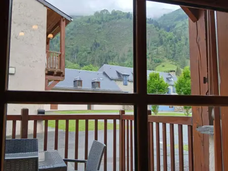 Séjour Pyrénéen Authentique: T2 Cabine, Terrasse, Piscine, Proche St-Lary-Soulan, Navette Gratuite - Photo 6