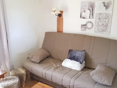 Appartement à La Joue du Loup, Studio cabine 4 personnes, terrasse, parking, animaux admis - L881102