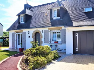 Maison à Ploemeur, Maison rénovée 5 pièces, jardin 550 m², 6-7 pers, WI-FI, animaux acceptés - L830931