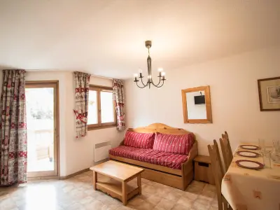 Appartement à Lanslevillard, Spacieux appartement 6 pers au pied des pistes avec balcon et parking – Val-Cenis - N°881114