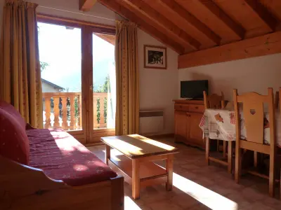 Appartement à Lanslevillard, Appartement pour 6 au centre de Lanslevillard, proche des pistes avec balcon et WIFI FR-1-508-15 N°881118