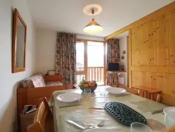 Appartement in Termignon,Appartement cosy 4 pers au pied des pistes avec wifi, balcon et casier à ski FR-1-508-18 N°961333