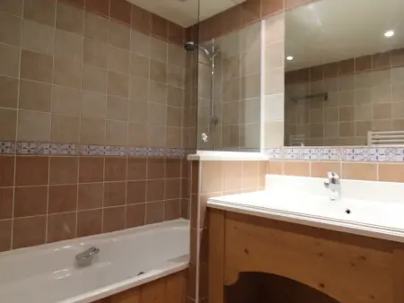 Appartement à Val-Cenis - 4 pers, pied des pistes, piscine, balcon, parking, WiFi gratuit - Photo 4