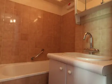 Appartement pour 4 personnes avec balcon exposé sud au pied des pistes à Val Cenis Lanslevillard - Photo 9