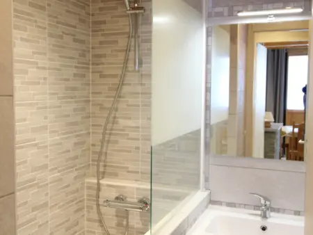 Appartement rénové 4 pers, terrasse, au pied des pistes à Val-Cenis - Photo 3