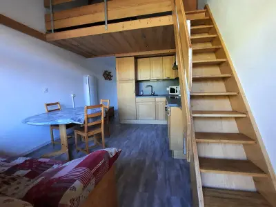 Appartement à Les Menuires, Appartement cosy à 50m des pistes, 2 pièces pour 6 personnes, balcon et services disponibles - L881217
