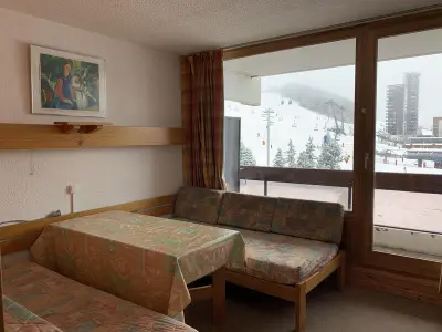 Appartement à Les Menuires, Studio 4 pers au pied des pistes à la Croisette - Sud, balcon, proche commerces et ski - L881222