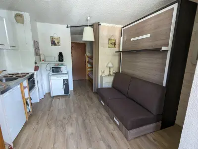 Appartement à Valloire, Studio cabine pour 3 personnes avec balcon Ouest, au centre de Valloire, proche commerces et ski - L940606