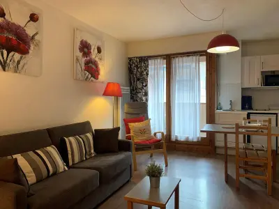 Appartement à Brides les Bains, Studio 4 pers. Centre Brides, Balcon Sud, Wi-Fi, à 200m Télécabine et Thermes - L881297