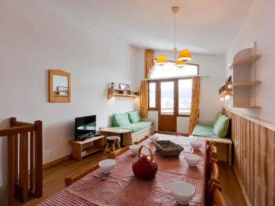 Appartement à La Tania, T3 2* Skis aux pieds, 9 pers, ascenseur et parking couvert - L881363