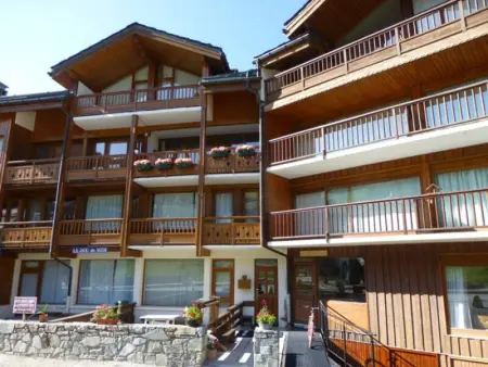 Charmant 2 pièces traversant à Courchevel, idéalement situé face aux pistes et près de la Maison des Enfants - Photo 4