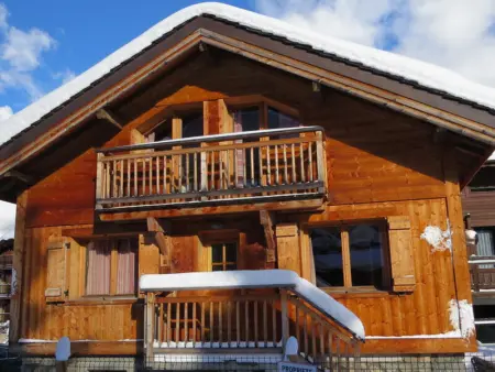 Chalet rénové, 3 chambres, à 5 min des remontées, poêle à bois, parking, animaux acceptés - Photo 11