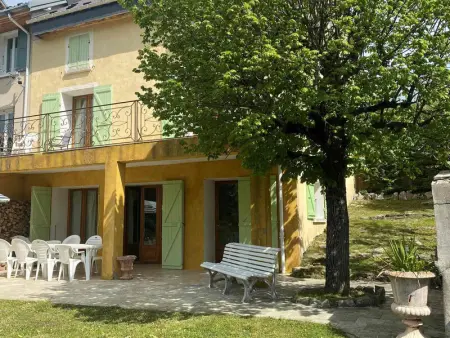 Belle maison au centre de Villard de Lans avec grande terrasse et jardin - Photo 2