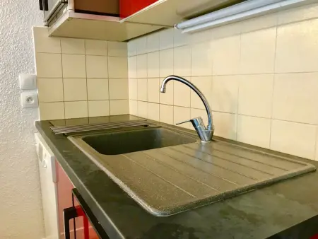 Studio Cabine avec Balcon Proche Centre et Pistes, Parking et Navette Gratuite - Photo 4