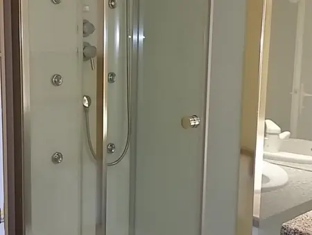 Studio rénové au pied des pistes avec ascenseur à Villard de Lans - Photo 8