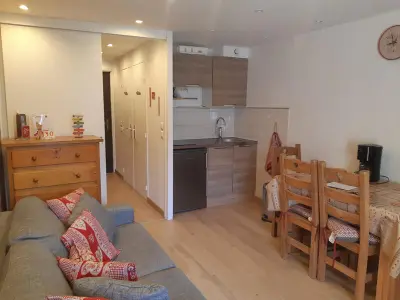 Appartement à Les Deux Alpes, Studio rénové près des pistes avec balcon, animaux acceptés - L881528