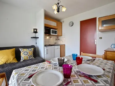 Appartement à Chamrousse, Studio cabine pour 6, bien équipé, proche des pistes et commerces à Chamrousse - L947980