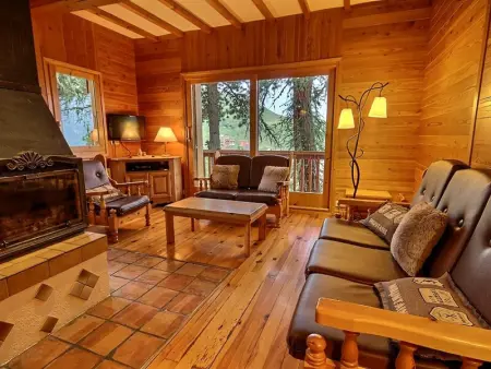 Chalet rénové pour 10 avec jacuzzi, cheminée et WiFi aux pieds des pistes - Photo 3