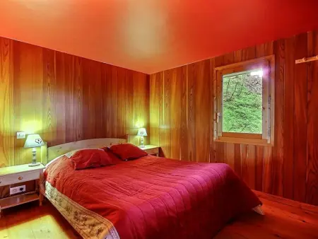 Chalet rénové pour 10 avec jacuzzi, cheminée et WiFi aux pieds des pistes - Photo 8