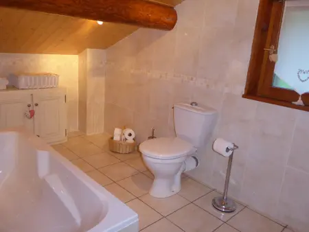 Luxueux chalet ensoleillé, ski aux pieds, près des pistes et du centre. - Photo 5