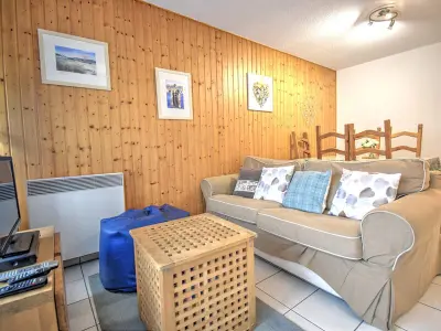 Appartement à Morzine, Appartement 2 pièces à Morzine, centre-ville, proche pistes, balcon sud, parking couvert, 6 couchages - L881642