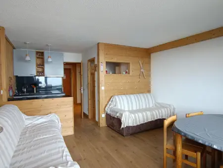 Appartement à Montgenèvre, Appartement rénové proche des pistes avec parking et balcon - L881726
