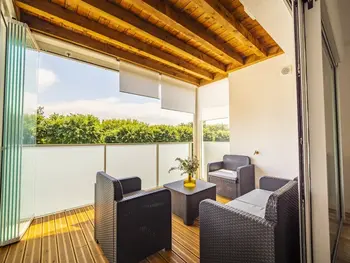 Appartement à Saint Jean de Luz, Appartement 4* au cœur de St-Jean-de-Luz avec terrasse et parking, à 5 min de la plage - L881811