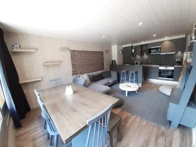 Appartement à Courchevel 1650, Appartement skis aux pieds, 3 chambres, rénové, idéalement situé près des commerces à Courchevel 1650 - L881812