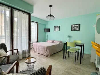 Appartement à Aix les Bains,Studio lumineux et fonctionnel à Aix-les-Bains, proche centre-ville et thermes FR-1-555-10 N°881824