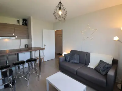 Appartamento a Annecy,Annecy - Appartement 2 pièces rénové, proche lac et centre-ville, avec parking FR-1-432-76 N°881843